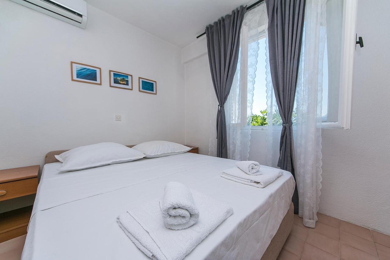 Haus Barisa Brela Apartment Exterior photo